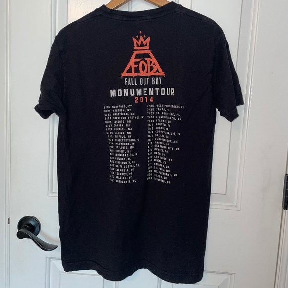 Fall Out Boy Monumentour Crew Neck T-Shirt – Black – Medium – 2014 Throw it back - Picture 2 of 8
